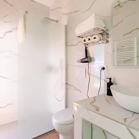 Borghese Inalpi Arena Guest house *