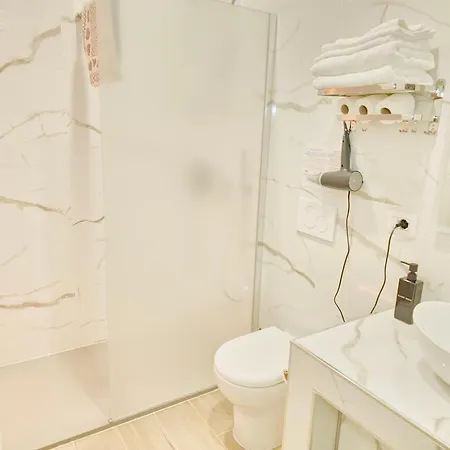 Borghese Inalpi Arena Affittacamere